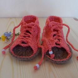 Sandałki sznurowane