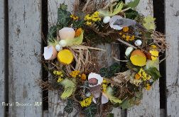 Wianek wiosenno wielkanocny naturalne żółte akcenty