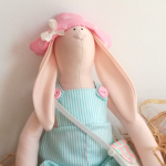Lalka handmade królik tilda przytulanka - Ta lalka jest wykonana z wysokiej jakości dzianiny