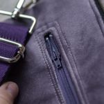 Granatowo-śliwkowa kopertówka handmade z weluru w kwiaty - 