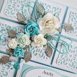 Kartka MŁODEJ PARZE koronkowa #1 - Biało-niebieska kartka na ślub z różami
