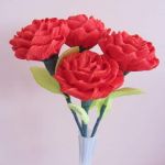 Róża z kokardą - Róże z krepiny