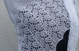 Ślubna ażurowa chusta