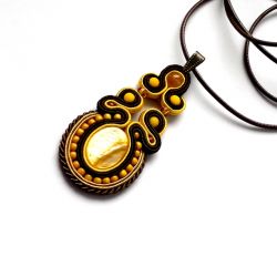 Naszyjnik-wisior sutasz