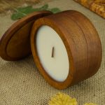 Sojowa świeca w drewnie mahoniowym, zero waste - 