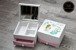 Szkatułka na pamiątkę Komunii Św. Dziewczynka