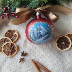Ręcznie malowana bombka "zimowe Tatry" (1), 10 cm