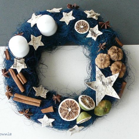 Świąteczny wieniec obfitości