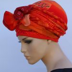 lekki turban OGNISTY - kokarda z szarfy nad czołem