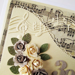 Kartka ROCZNICA ŚLUBU z nutami - Kremowo-beżowa kartka na rocznicę ślubu z różami