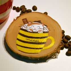 Drewniana podkładka pod kubek Kotek czekolada