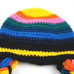 czapka kolorowa z warkoczami - czapka