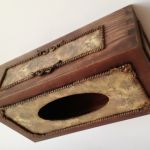 Chustecznik z delikatnymi zdobieniami - produkt na zamówienie - Drewniane pudełko z zdobieniami