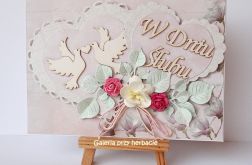 Kartka ślubna z serduszkami różowa 1