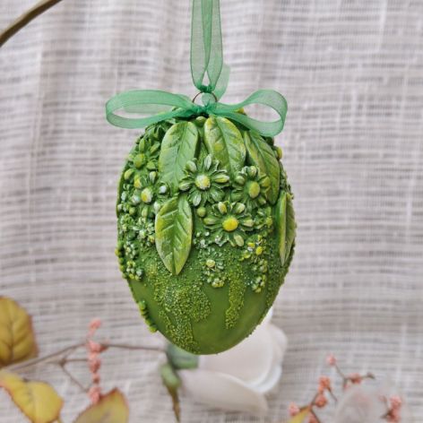 Pisanka dekoracyjna Wiosenna Łąka – zielona zawieszka z motywem kwiatowym 3D