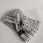 Opaska ręcznie robiona na drutach, jasna szara. - opaska jasna szara