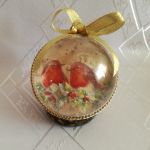 Złocona bombka akrylowa z przekładką - Dekoracja bożonarodzeniowa