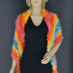 Chusta w kolorach tęczy z długim włosem - szydełkowa chusta