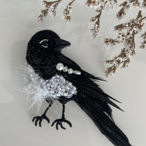 Broszka Sroka, biżuteria artystyczna