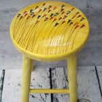 taboret żółty z tulipanami - ręcznie malowane krzesełko