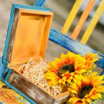 Dekoracyjny kufer książka ze słonecznikami, idealny na prezent, cytat - 