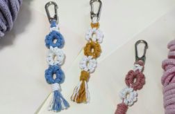 Pleciona zawieszka. Brelok do kluczy, torebki, plecaka.