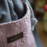 Szaro-różowa listonoszka z kominem - 