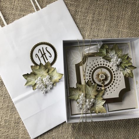 149,komunia - kartka w pudełku w komplecie z torebką