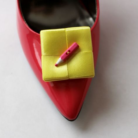 Klipsy - spinki do butów  Kredki żółto-różowe