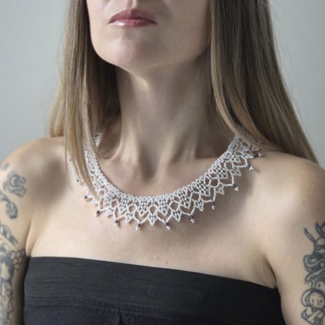 Naszyjnik 'Biała koronka' koraliki szklane