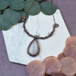Miedziany naszyjnik wire wrapping z kamieniem księżycowym #504
