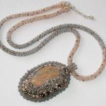 wisior beaded embroidery melanż - 