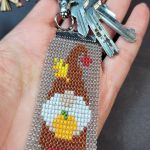 Skrzat Krasnal jesienny z dynią - Brelok zawieszka do kluczy torebki - Skrzat Krasnal jesienny z dynią - Brelok zawieszka do kluczy torebki