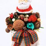 Stroik dekoracja Boże Narodzenie Mikołaj - Mikołaj na prezent