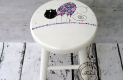 personalizowany drewniany taboret ręcznie malowany z kotem