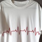 Koszulka ręcznie malowana bicie serca unisex - Koszulka wykres bicie serca