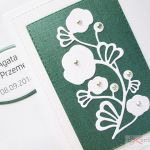 Kartka W DNIU ŚLUBU biało-zielona #1 - Biało-zielona kartka ślubna w ozdobionej kopercie