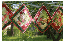 Letnie podkładki stołowe "dalie". Patchwork