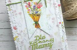 Kartka na Dzień Matki z bukietem polnych kwiatów