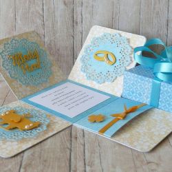 Żółto-niebieskie pudełko z okazji ślubu