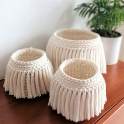 BOHO Kosz,koszyk z frędzlami, duży kosz 20 x15cm.