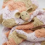 Szydełkowy kocyk: róż-beż-łosoś - 