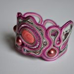 Bransoletka z różowym kamieniem - bransoletka może być doskonałym prezentem dla Ciebie lub bliskie osoby