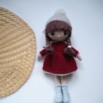 Szydełkowa lalka Ada dla dziewczynki - Sukienka do wyboru - zapinana z tyłu na guziki