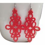 Delikatne haftowane koronkowe kolczyki - czerwone - kolczyki koronka czerwone
