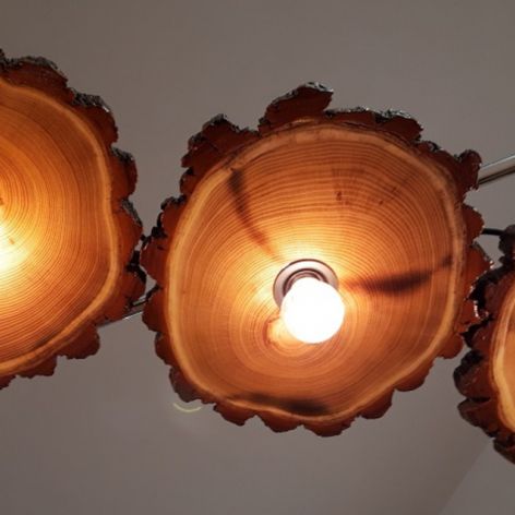 Lampa sufitowa z  trzech plastrów drewna akacji