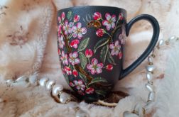 Ręcznie malowana kwitnąca jabłoń kubek 400 ml