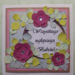 Kartka dla babci - różowe kwiatki (3) - Do karteczki dołączam odpowiednią kopertę w kolorze ecru. Całość zapakowana jest w folię ochronną.