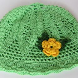 Zielona ażurowa czapka