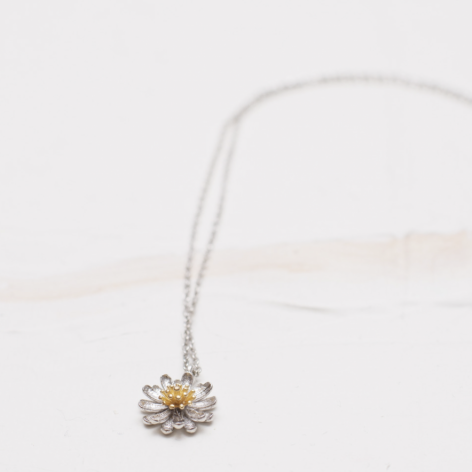 Naszyjnik 'Floella' – Eteryczny Kwiat Szlachetności